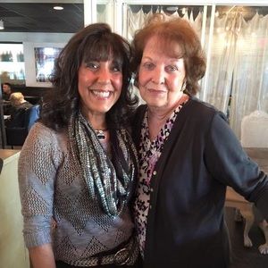 Meet your Posher, Dee